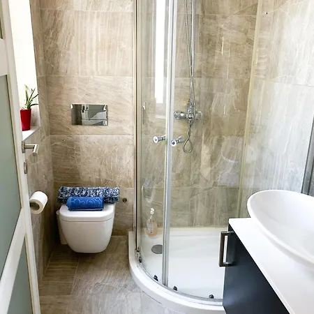 Balluta Bay Escape 200m Away *