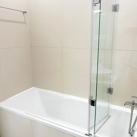 Balluta Bay Escape 200m Away *